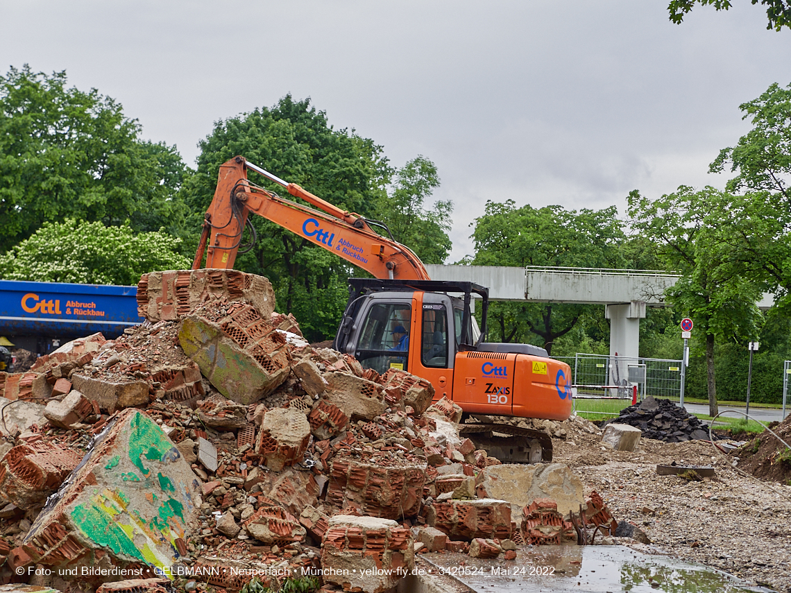 24.05.2022 - Baustelle am Haus für Kinder in Neuperlach